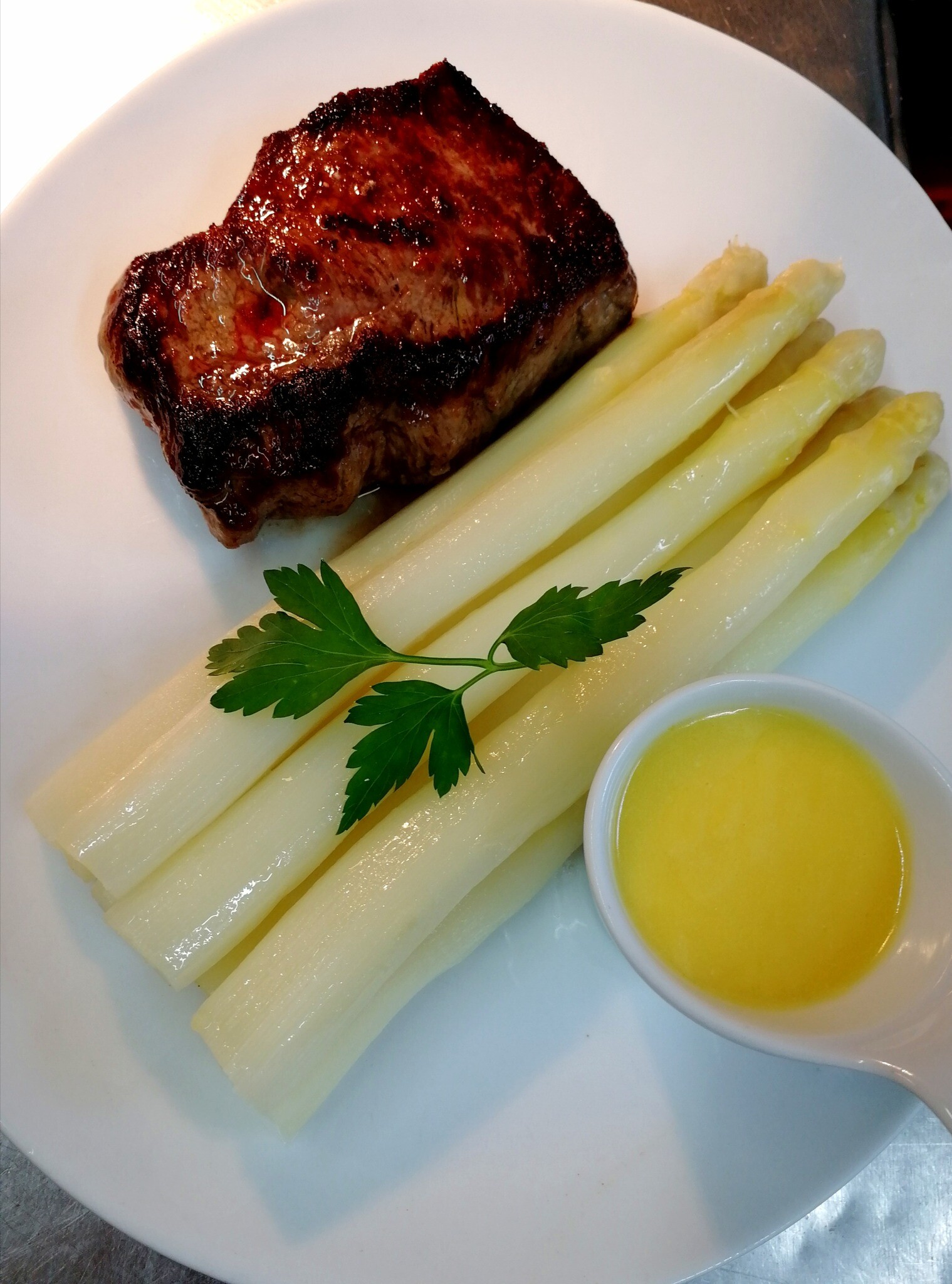 Top Spargel essen in Köln | Haus Scholzen | Mr. Köln | Foto: Haus Scholzen